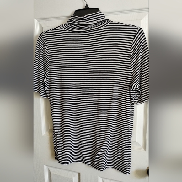 Michael Kors Turtle Neck Stretchy Top - Picture 6 of 7